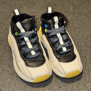 Zara Stylish Kids Sneakers - Black, White, and Yellow